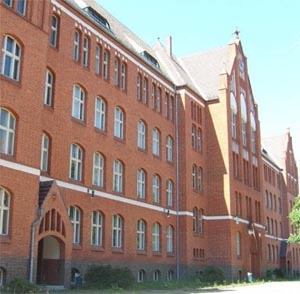 Außenansicht eines Gebäudes auf dem Campus der ehemaligen FHTW Berlin